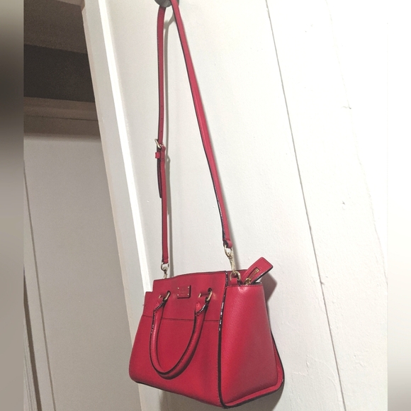 Kate Spade red leather purse like NEW - Picture 3 of 12